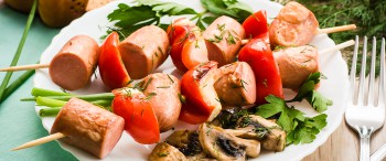 Brochetas de salchicha
