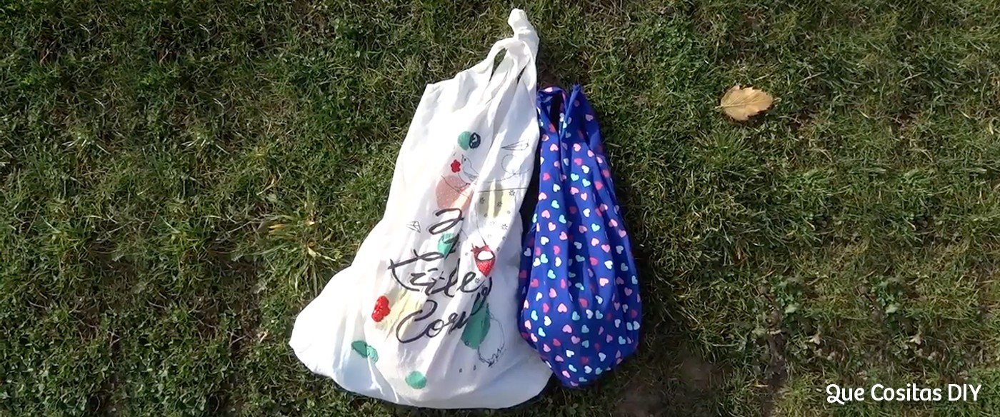 Aprende a crear una bolsa para el diario con una playera vieja