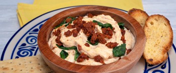 Cazuela de Espinacas con Crema y Chorizo Ranchero Chimex